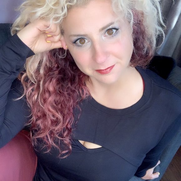 Cabi 4201 Peekaboo Tee Fall 2021 Small EUC - Picture 5 of 7